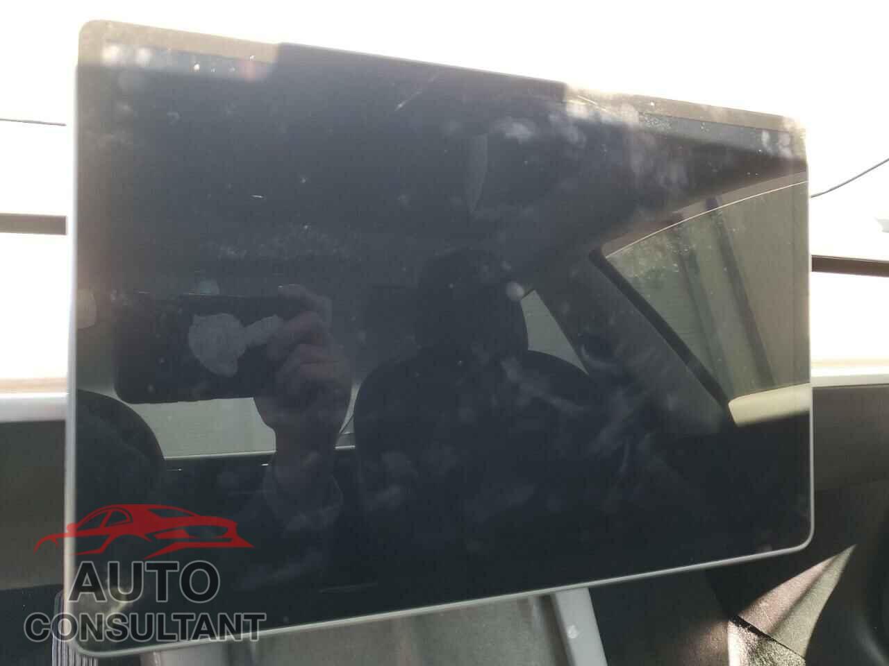TESLA MODEL 3 2022 - 5YJ3E1EA0NF372436