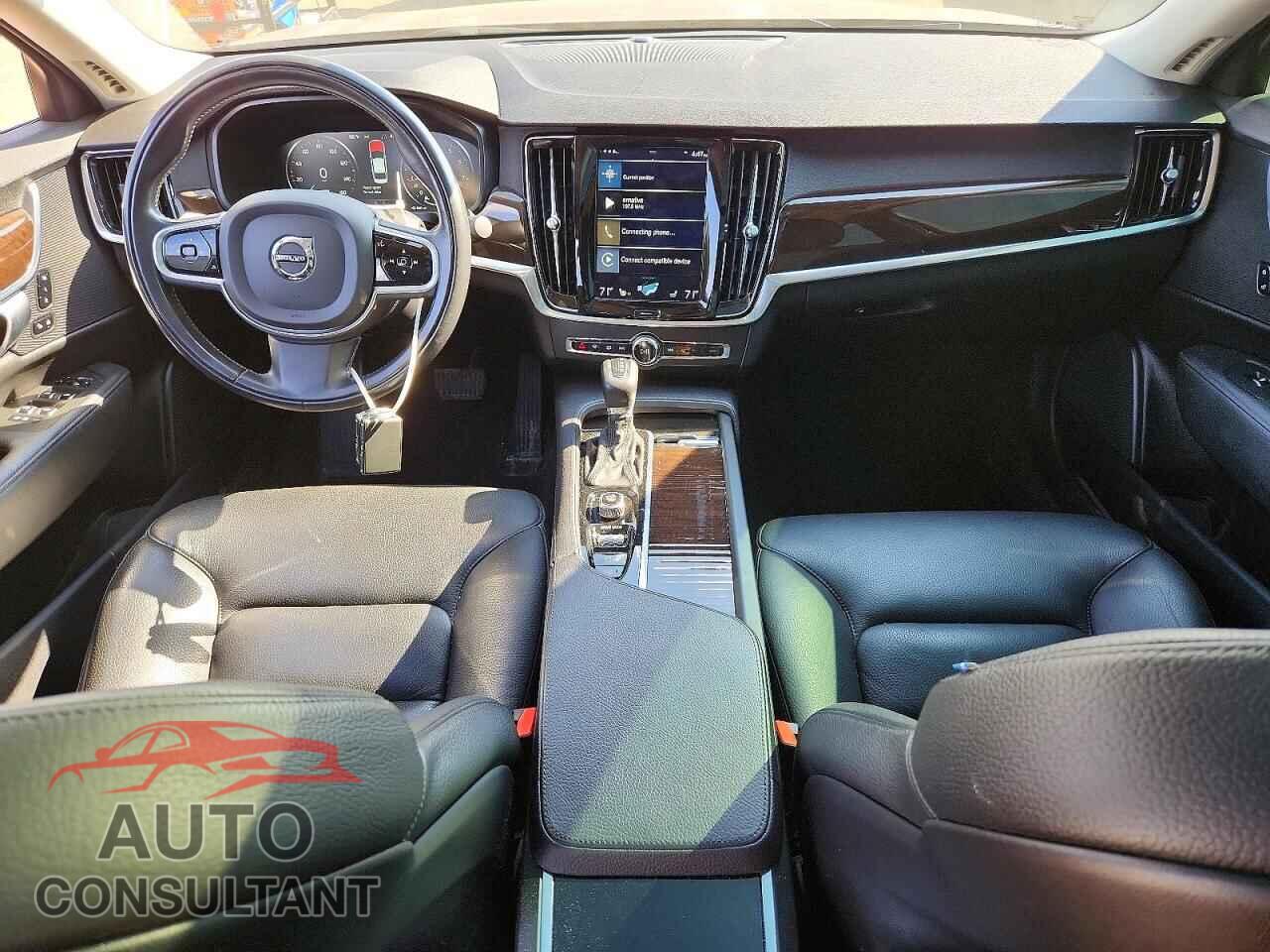 VOLVO S90 2018 - LVY982MK5JP023217