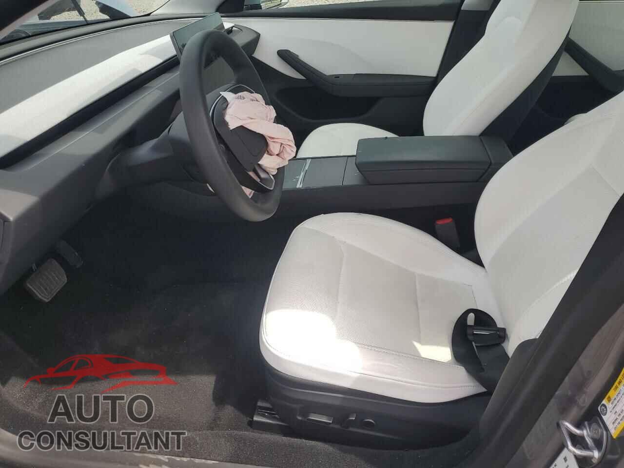 TESLA MODEL 3 2025 - 5YJ3E1EA7SF977128