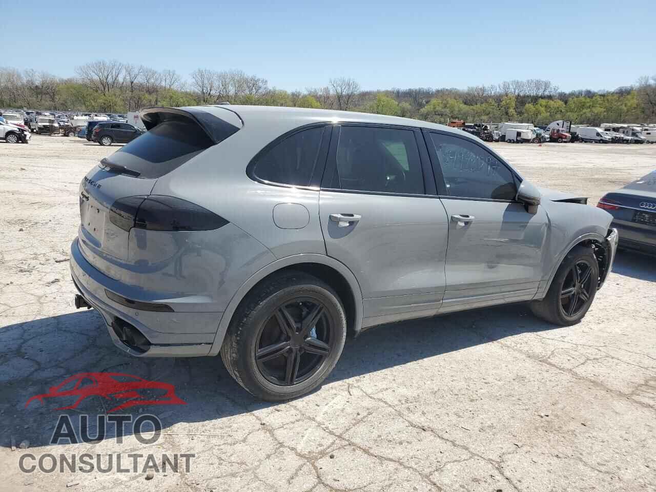 PORSCHE CAYENNE 2015 - WP1AB2A20FLA56715