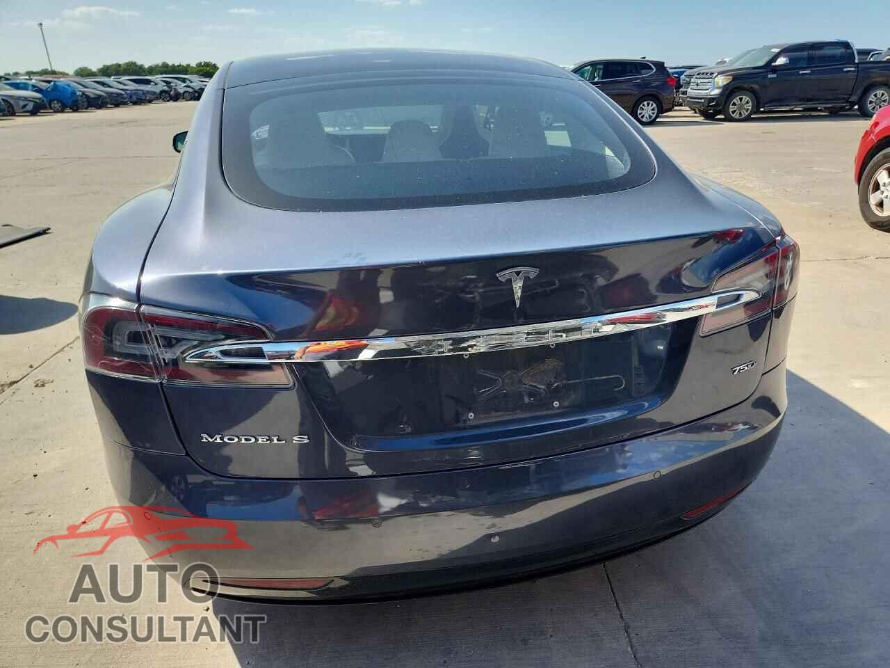 TESLA MODEL S 2018 - 5YJSA1E28JF300202