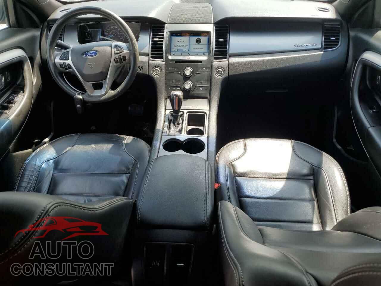 FORD TAURUS 2018 - 1FAHP2H82JG134995