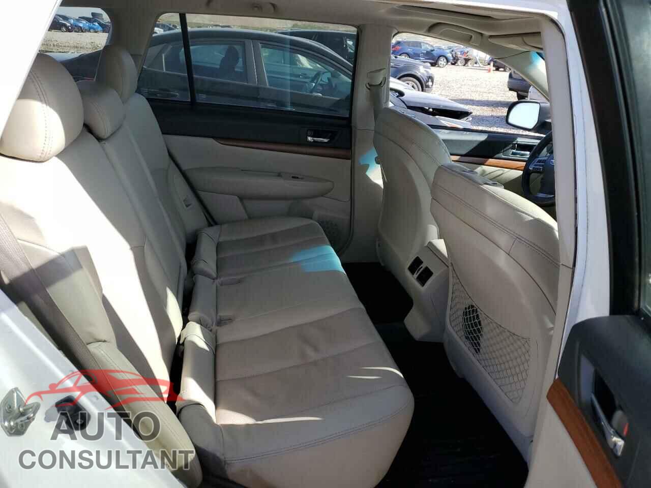 SUBARU OUTBACK 2014 - 4S4BRCMC4E3247737
