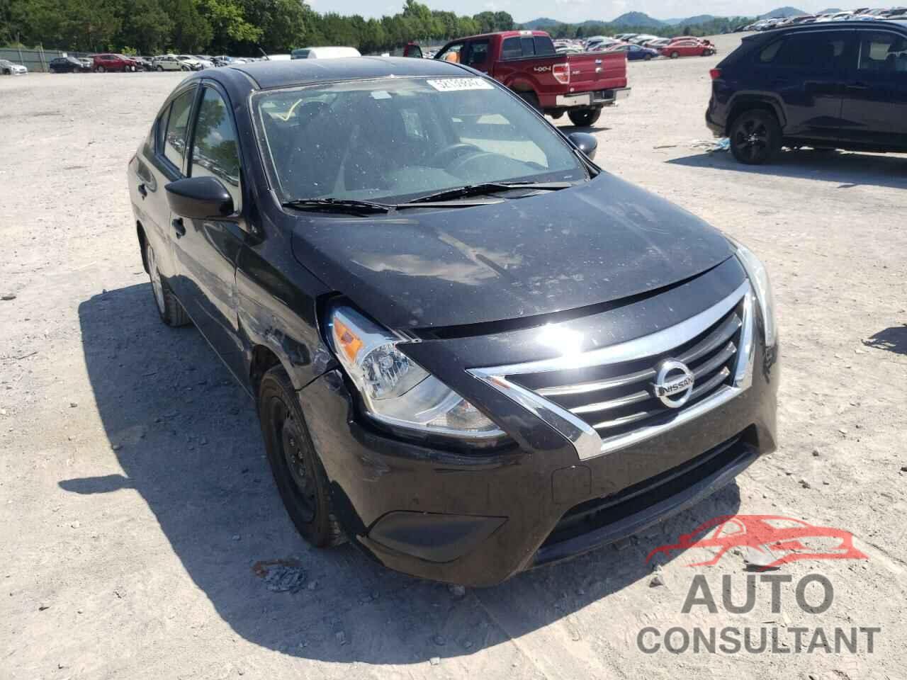 NISSAN VERSA 2018 - 3N1CN7AP5JL829270