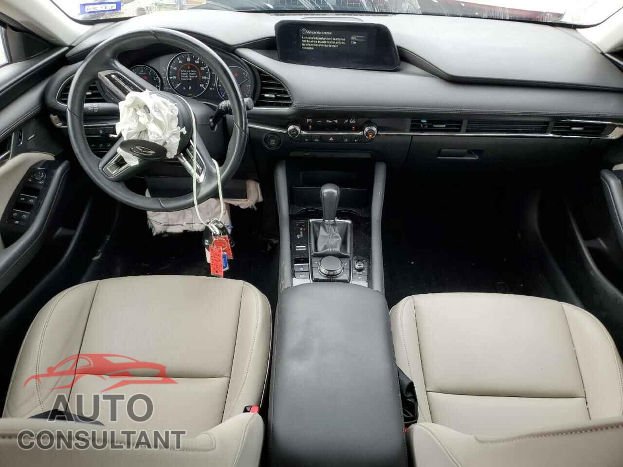 MAZDA 3 2019 - JM1BPBDMXK1121418