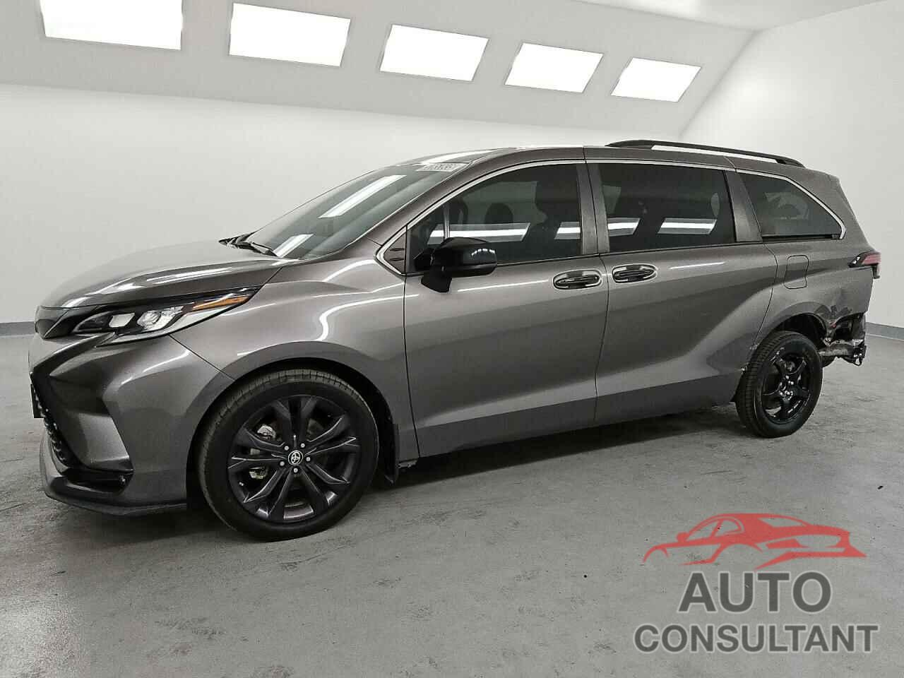 TOYOTA SIENNA 2022 - 5TDDRKEC6NS097540