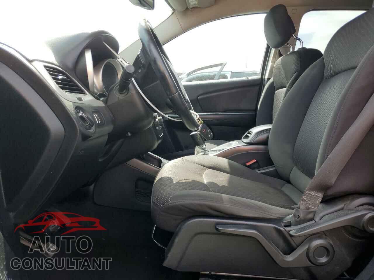 DODGE JOURNEY 2015 - 3C4PDCAB2FT644857
