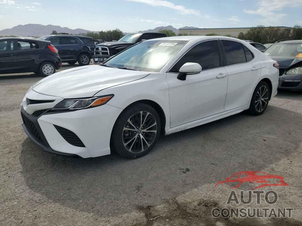 TOYOTA CAMRY 2018 - 4T1B11HK7JU112186