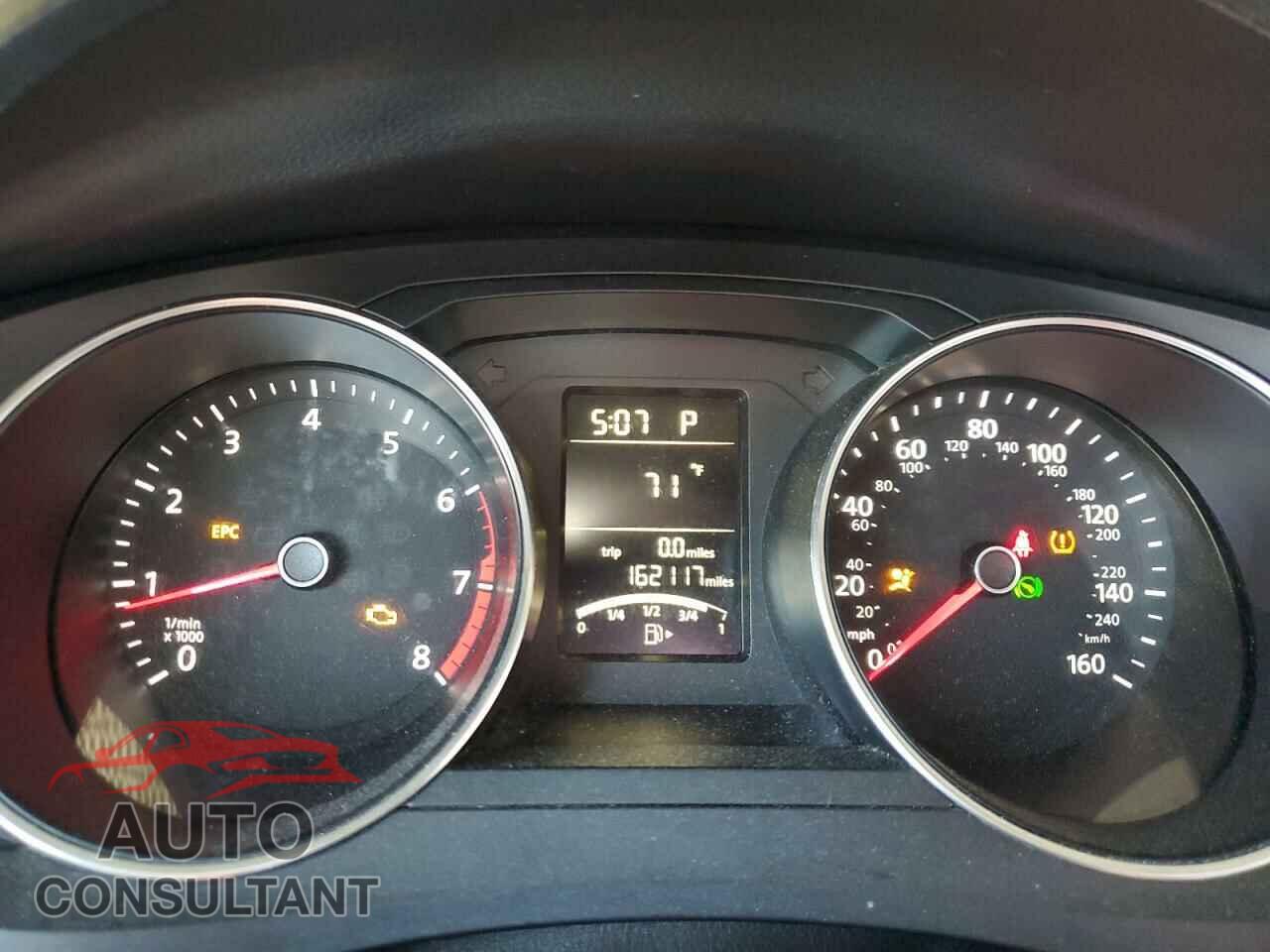 VOLKSWAGEN JETTA 2017 - 3VW2B7AJ0HM363178