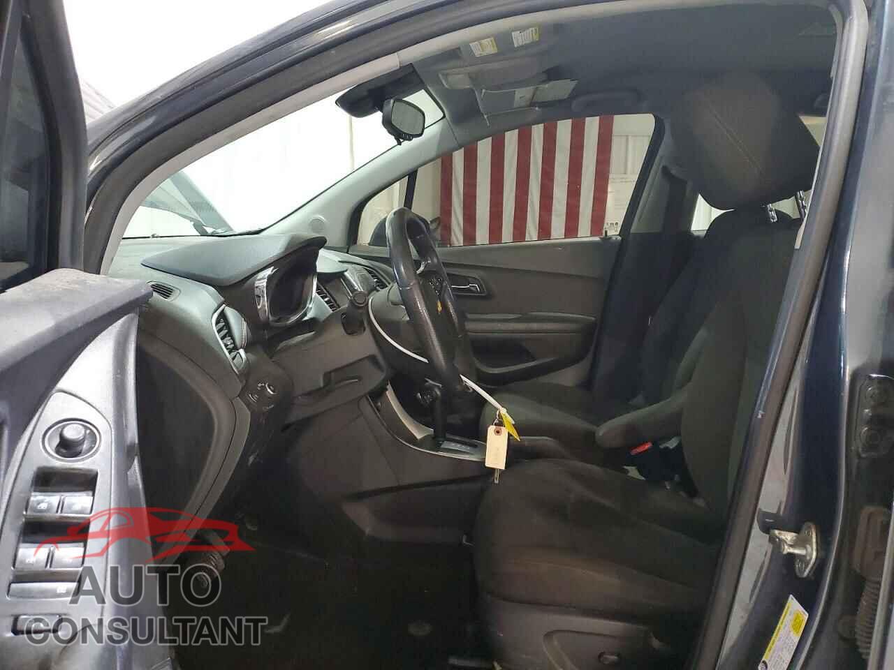 CHEVROLET TRAX 2021 - KL7CJKSB8MB315446