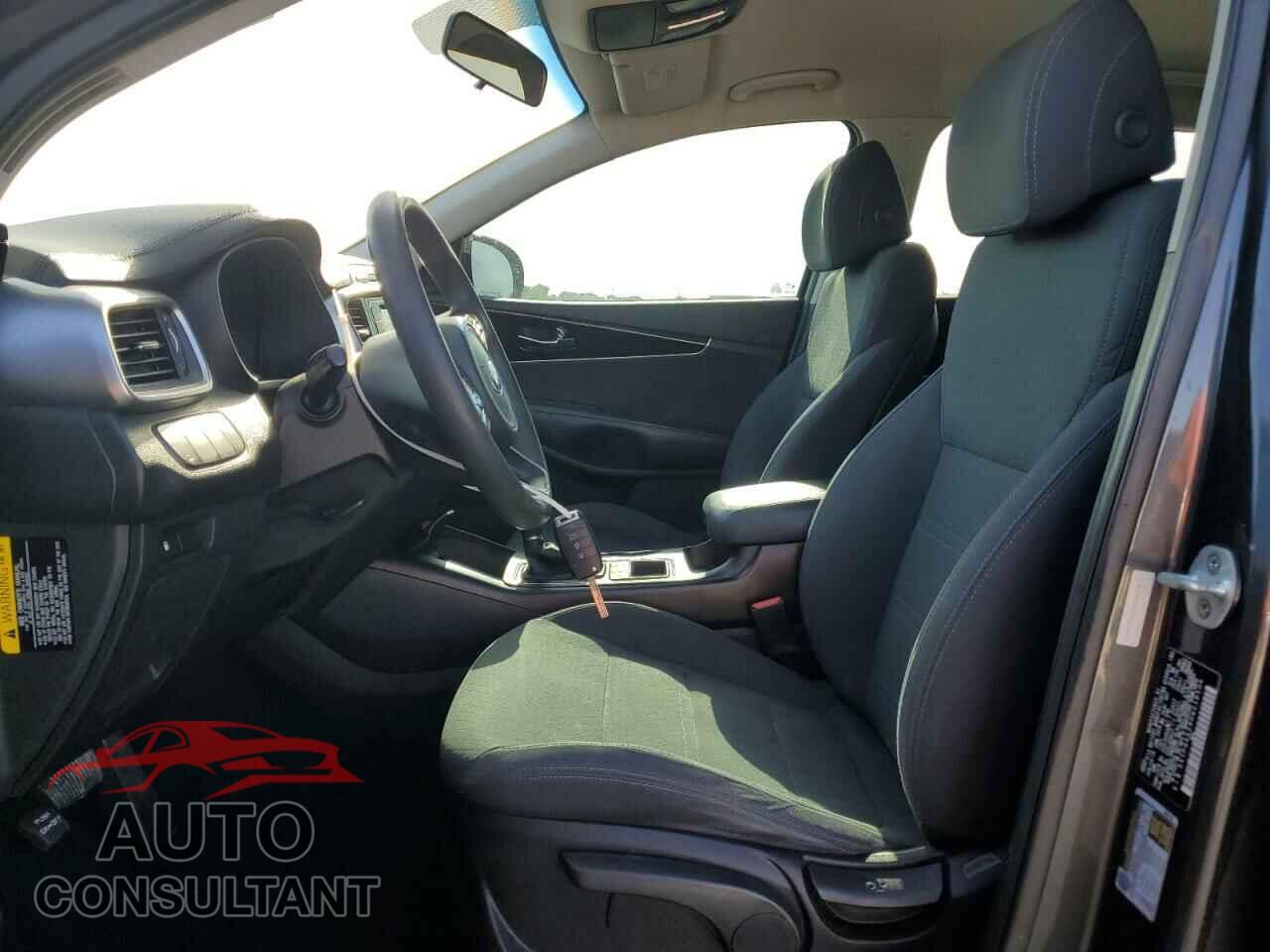 KIA SORENTO 2017 - 5XYPG4A39HG218504