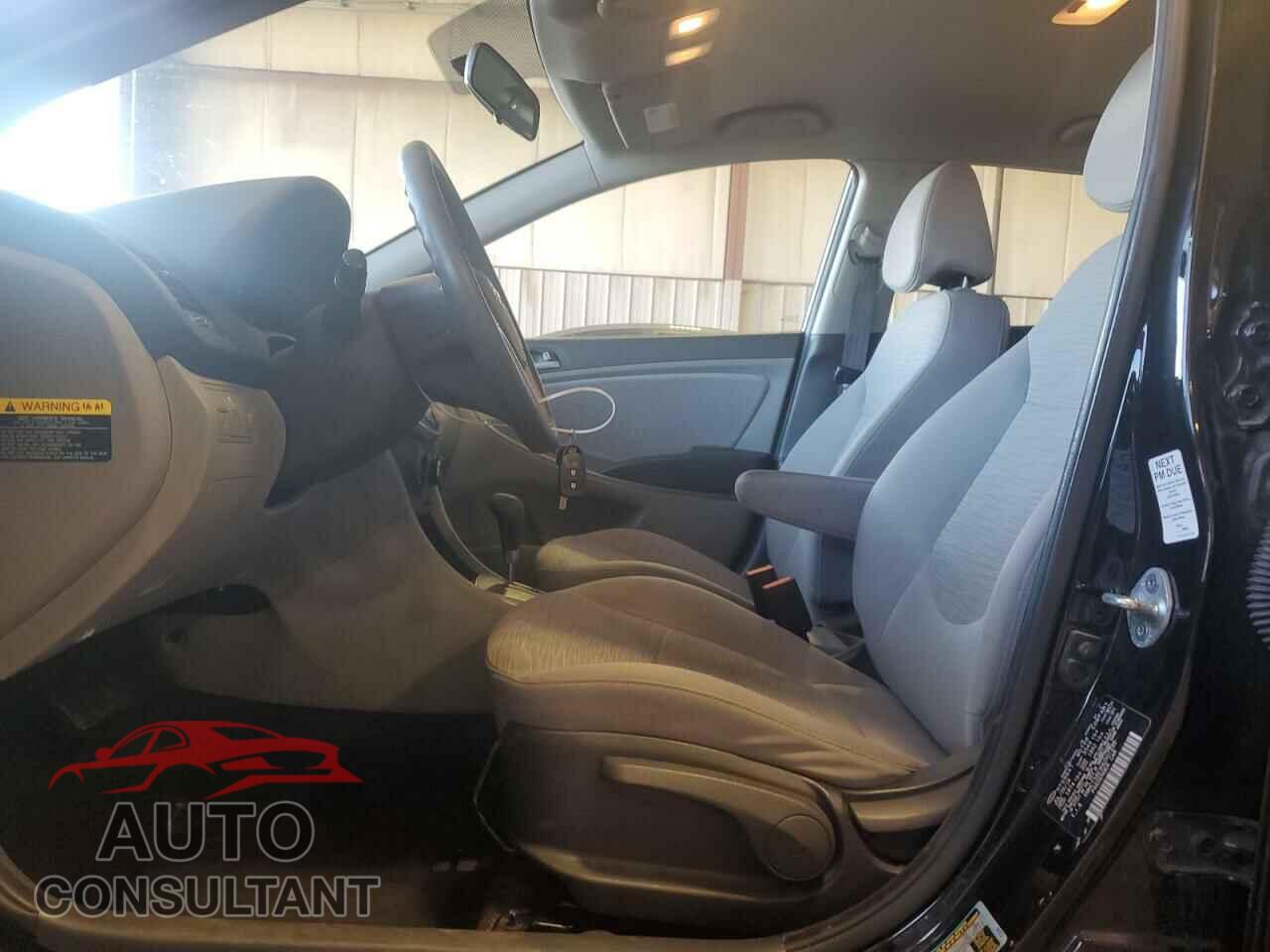HYUNDAI ACCENT 2017 - KMHCT5AEXHU307333