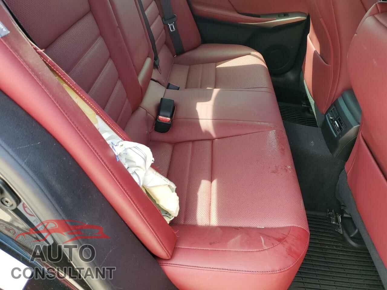 LEXUS IS 2017 - JTHCE1D23H5014410