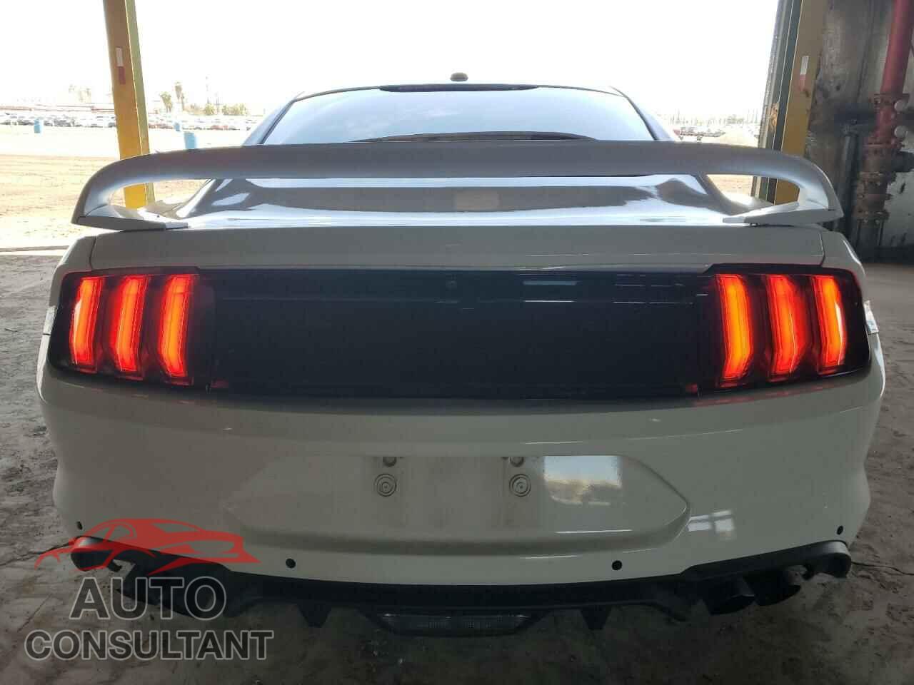 FORD MUSTANG 2020 - 1FA6P8CF0L5131222