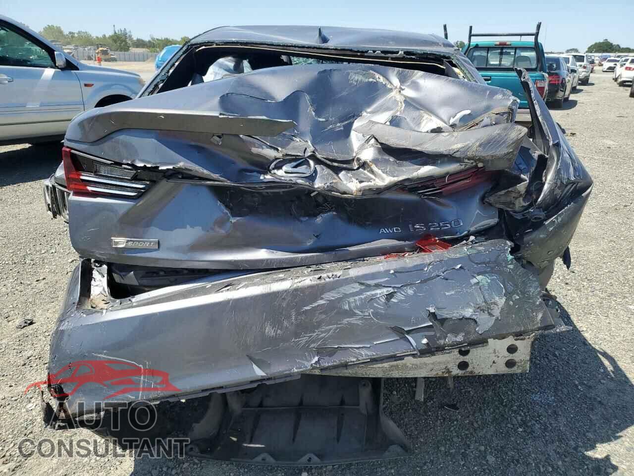 LEXUS IS 2015 - JTHCF1D24F5023708