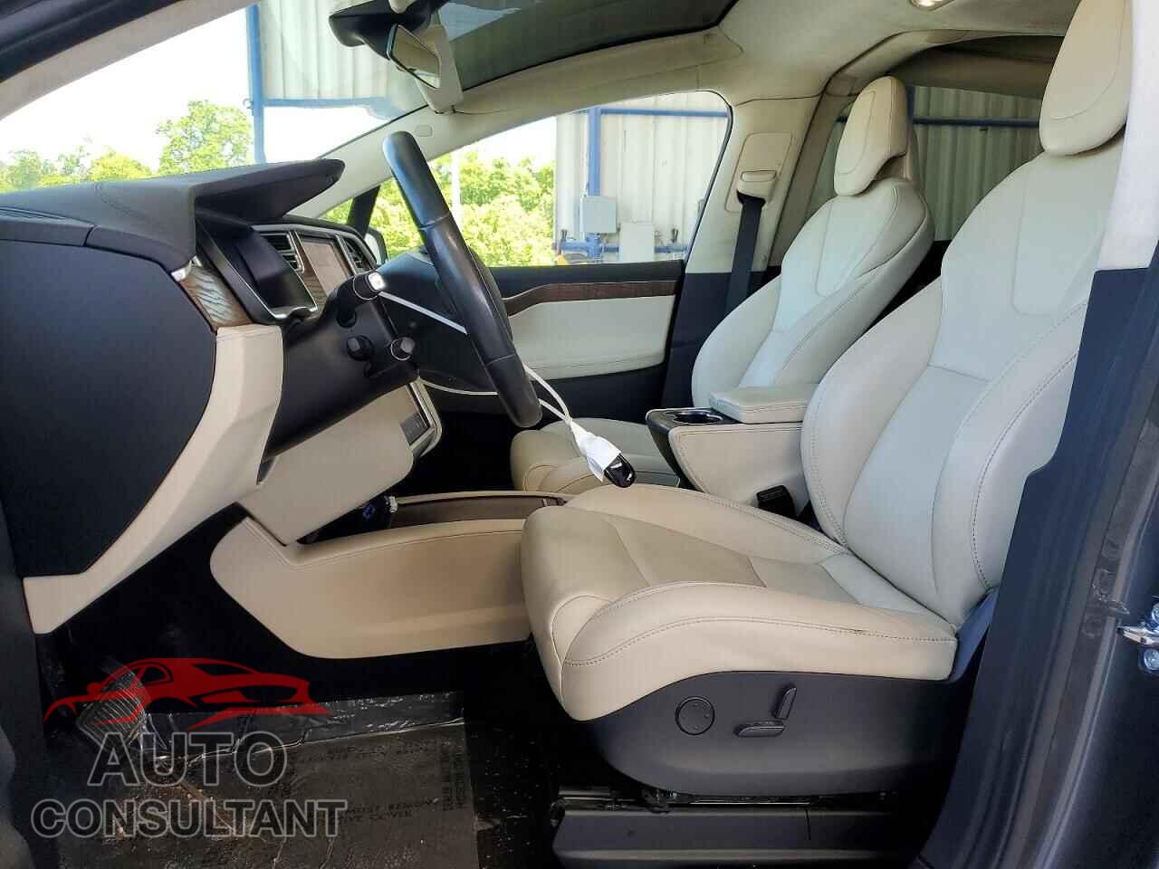 TESLA MODEL X 2017 - 5YJXCDE27HF067005