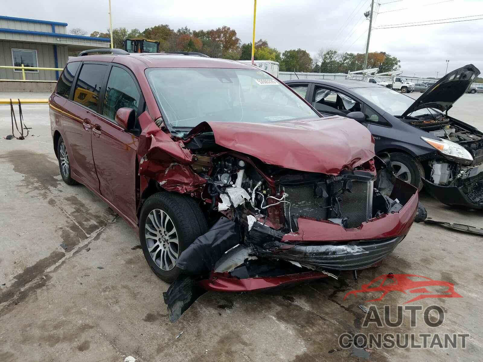 TOYOTA SIENNA 2019 - 5TDYZ3DC4KS969704