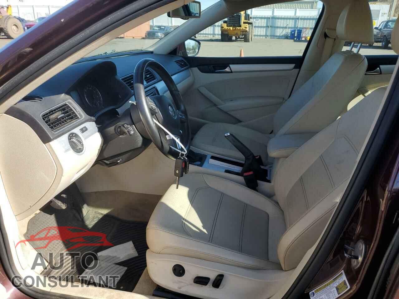 VOLKSWAGEN PASSAT 2012 - 1VWBP7A39CC008202