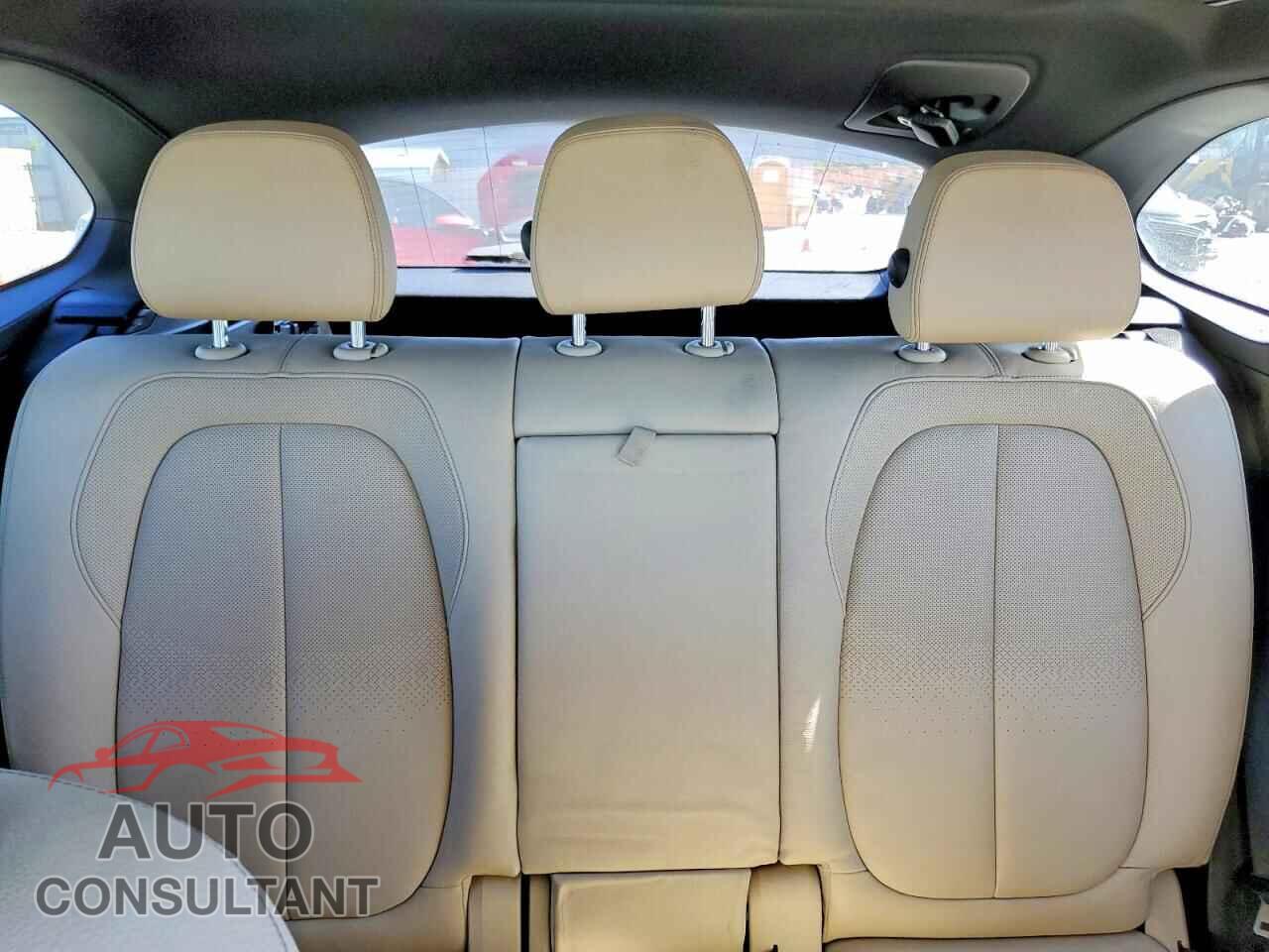 BMW X1 2017 - WBXHT3Z31H4A57214