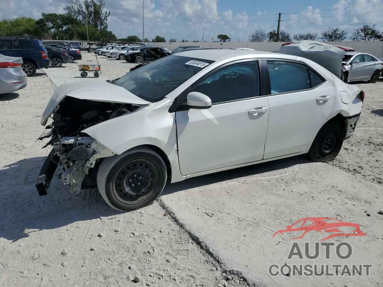 TOYOTA COROLLA 2018 - 5YFBURHE3JP839438