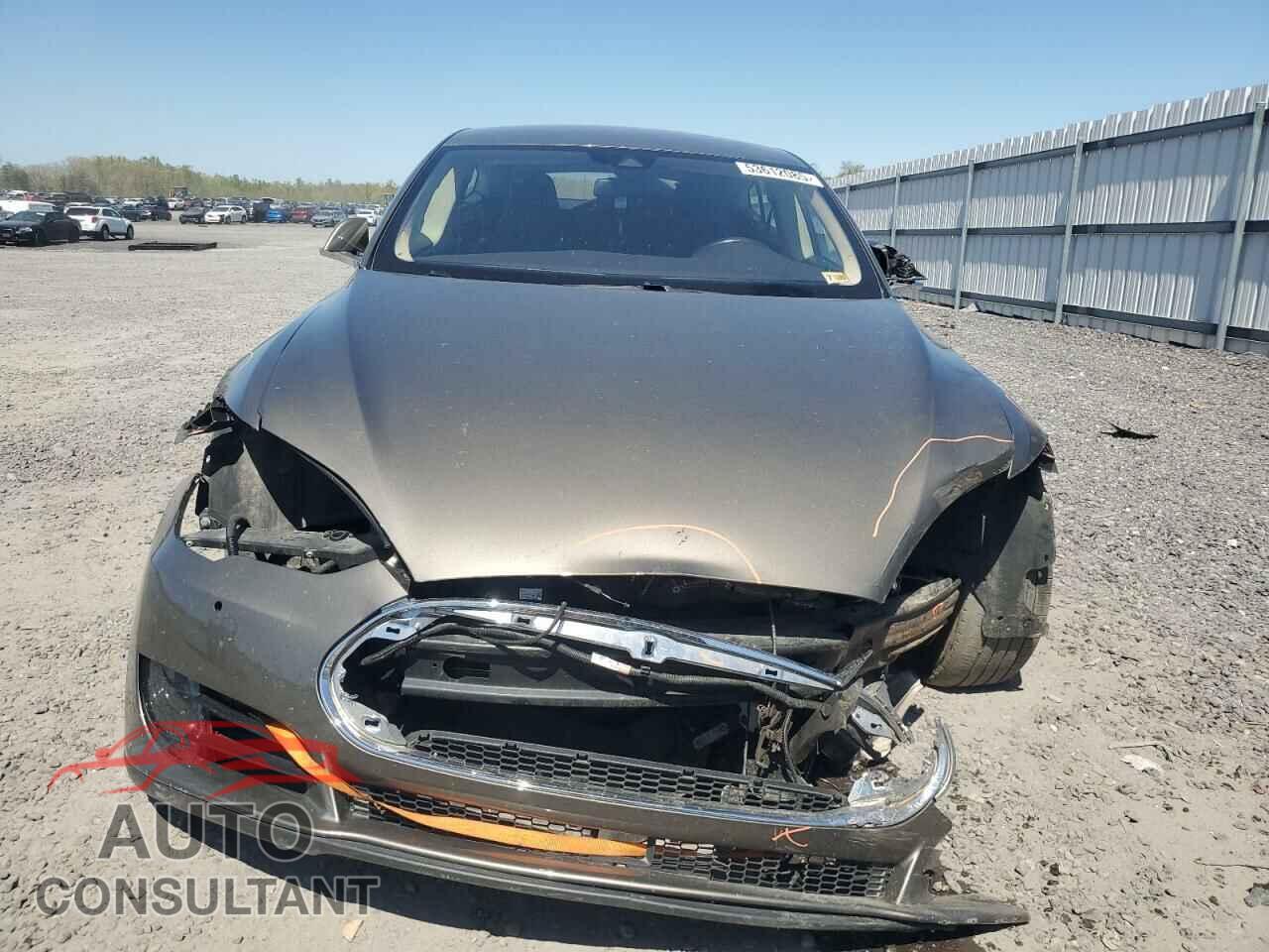 TESLA MODEL S 2016 - 5YJSA1E2XGF121040