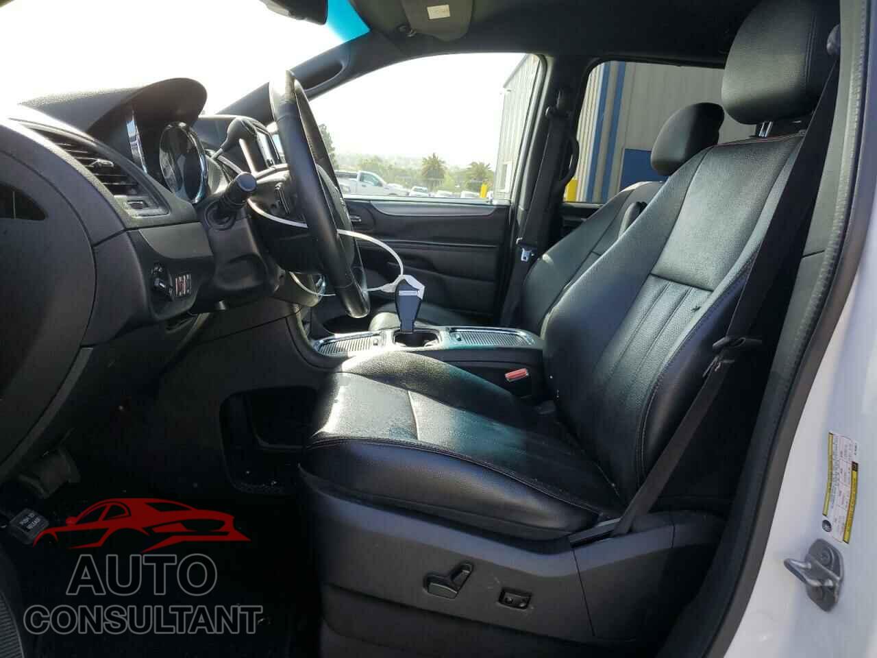 DODGE CARAVAN 2018 - 2C4RDGEG4JR195831