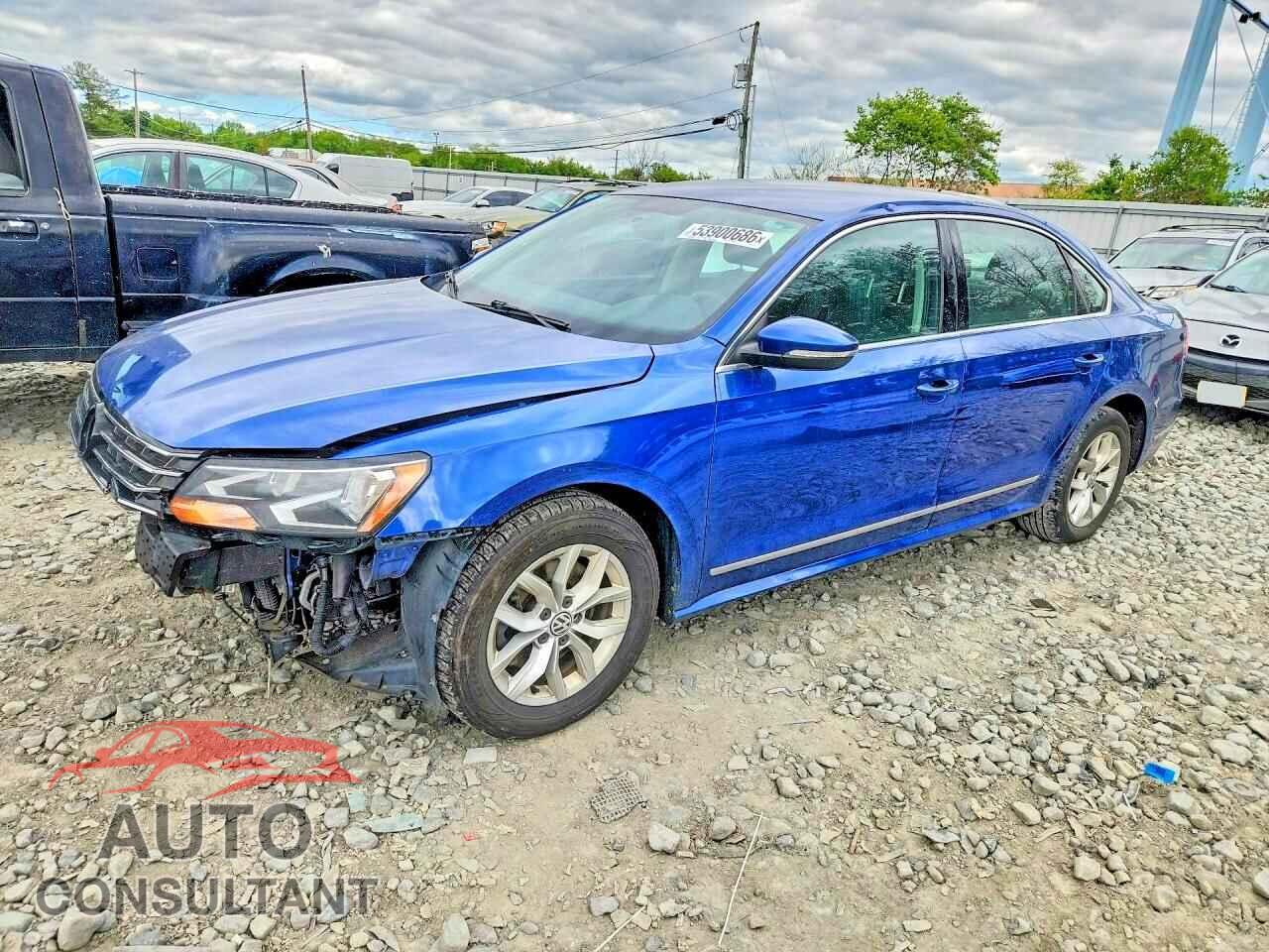 VOLKSWAGEN PASSAT 2017 - 1VWAT7A31HC080963
