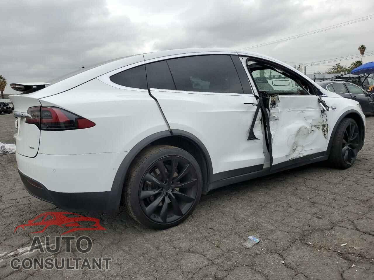 TESLA MODEL X 2016 - 5YJXCBE27GF007289
