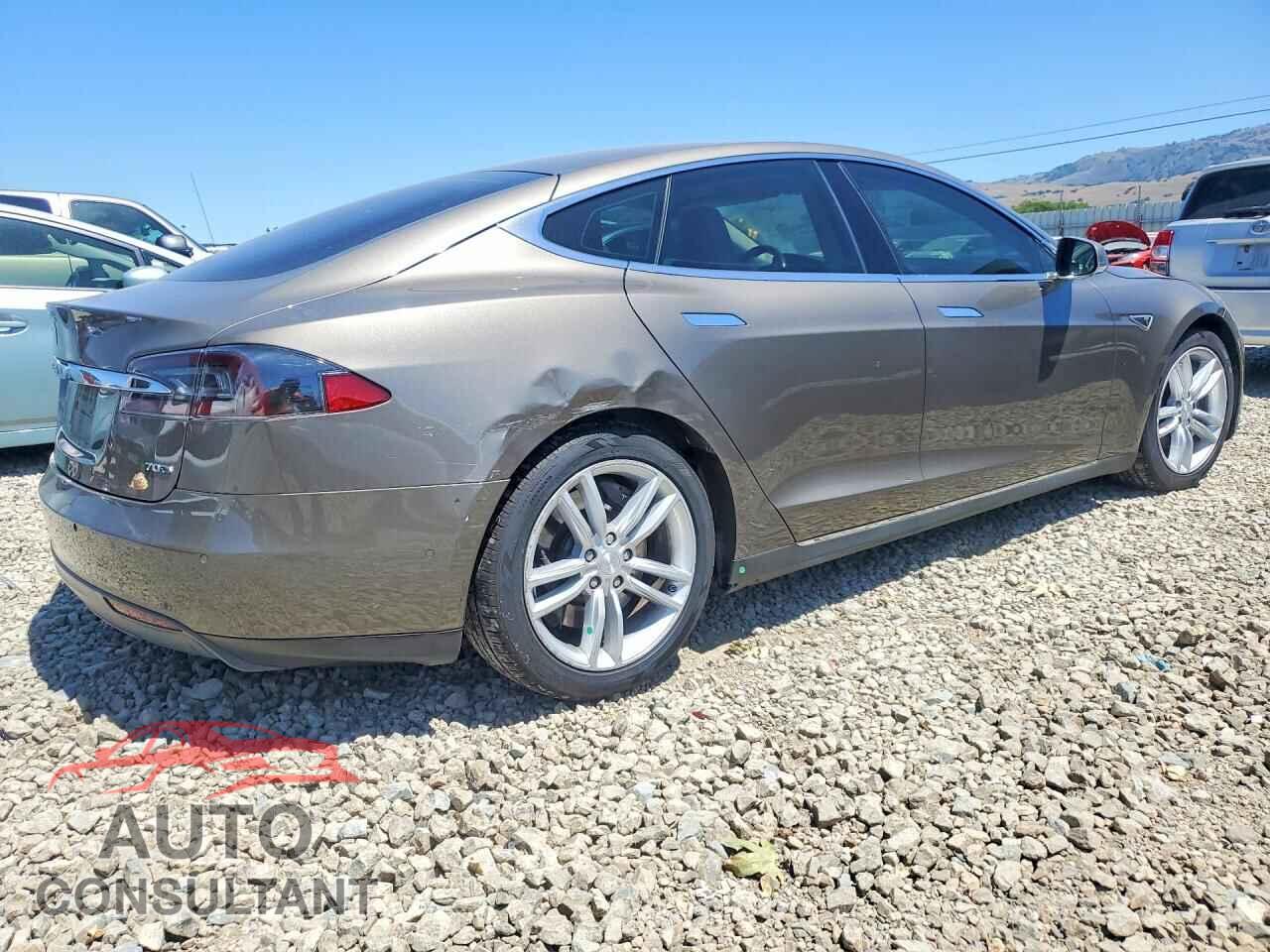 TESLA MODEL S 2015 - 5YJSA1S29FF095520