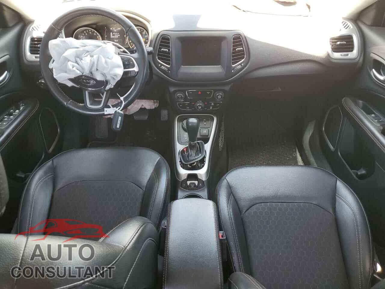 JEEP COMPASS 2020 - 3C4NJDBB1LT135312