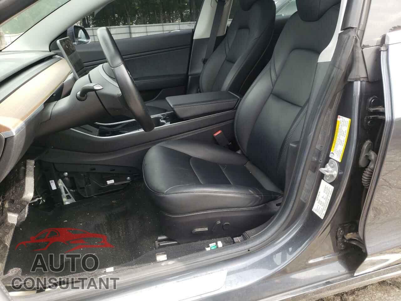 TESLA MODEL 3 2019 - 5YJ3E1EA7KF411034