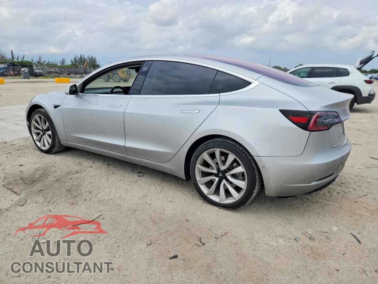 TESLA MODEL 3 2018 - 5YJ3E1EA0JF009578