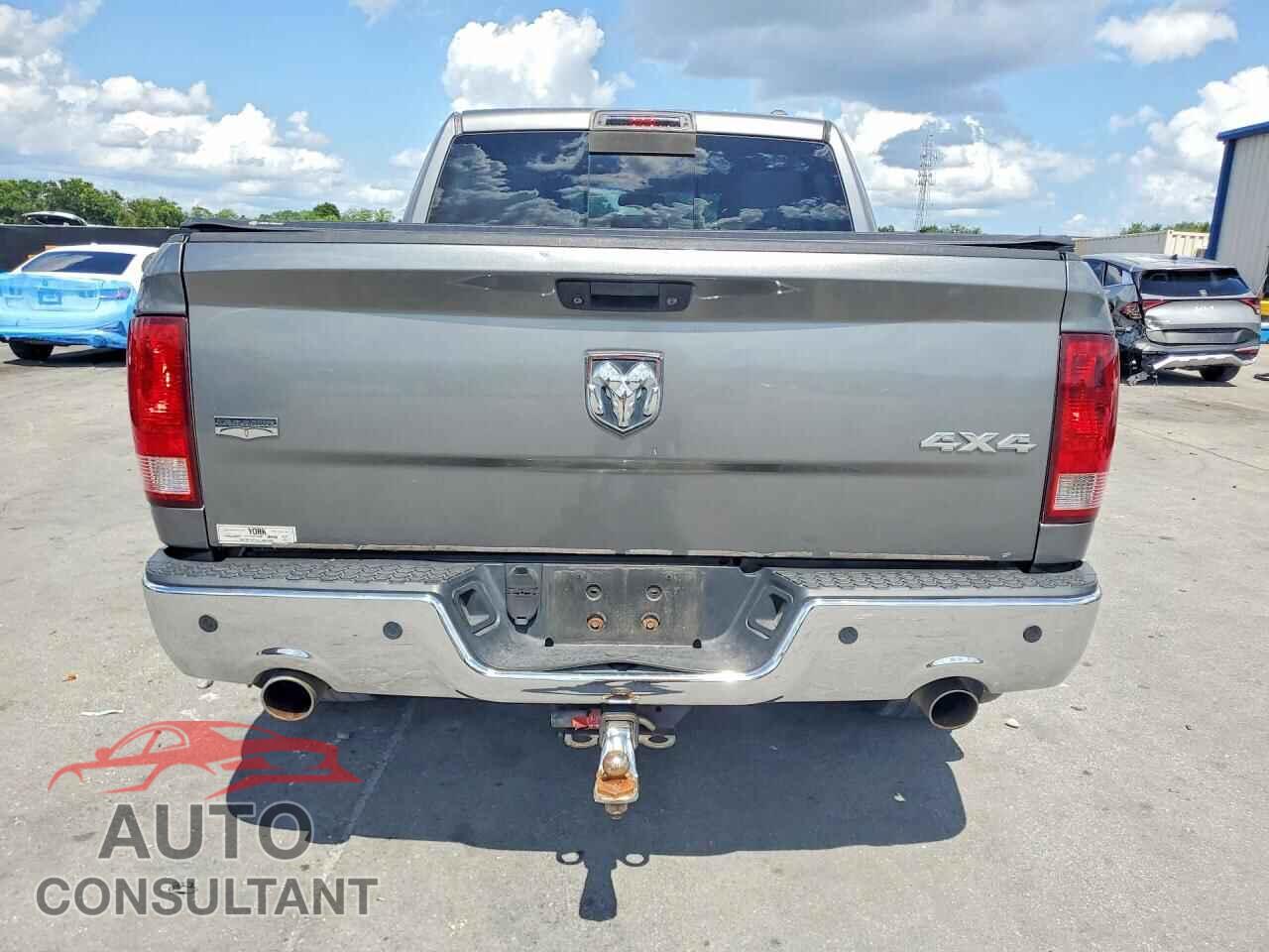 DODGE RAM 1500 2012 - 1C6RD7NT7CS255235