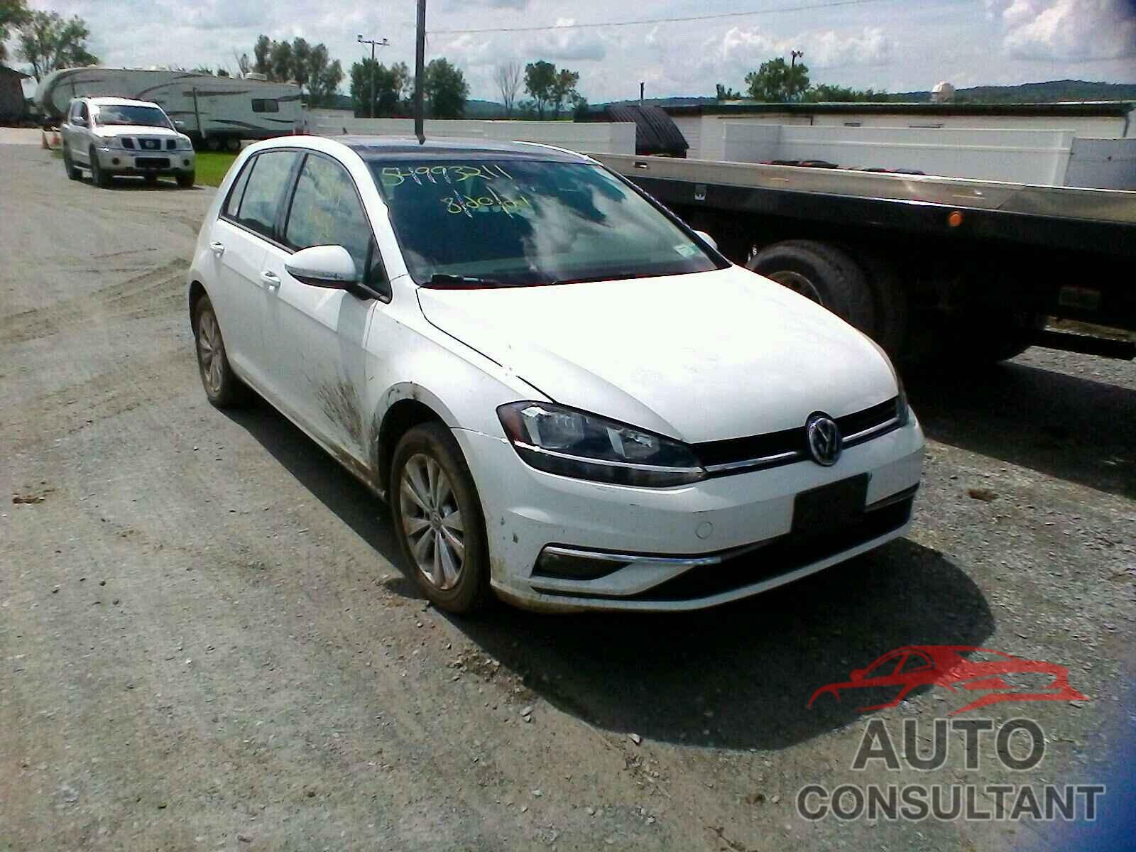 VOLKSWAGEN GOLF 2018 - 3VWG17AU4JM272956