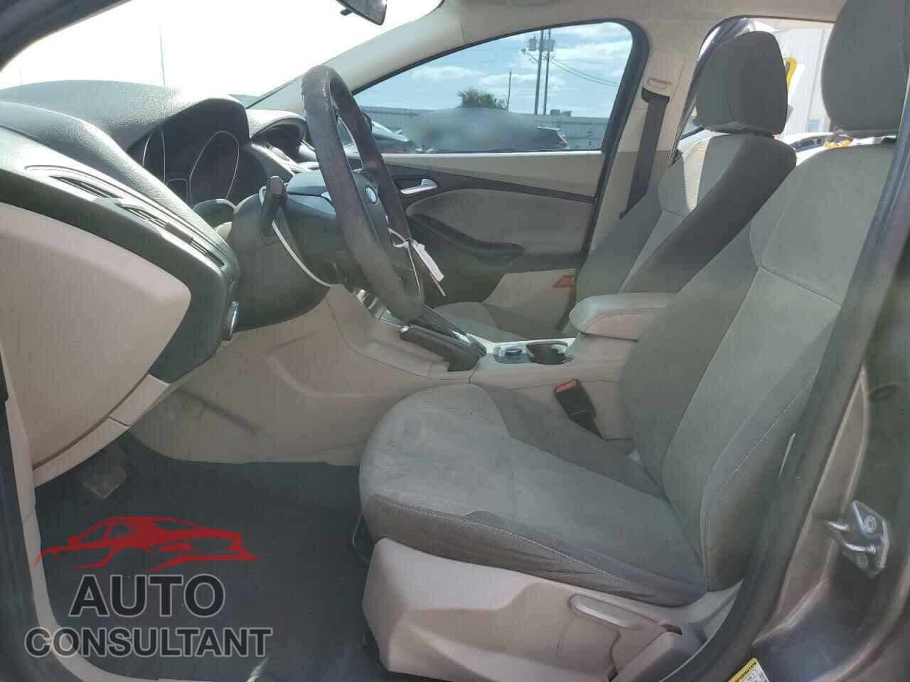 FORD FOCUS 2014 - 1FADP3F22EL228858