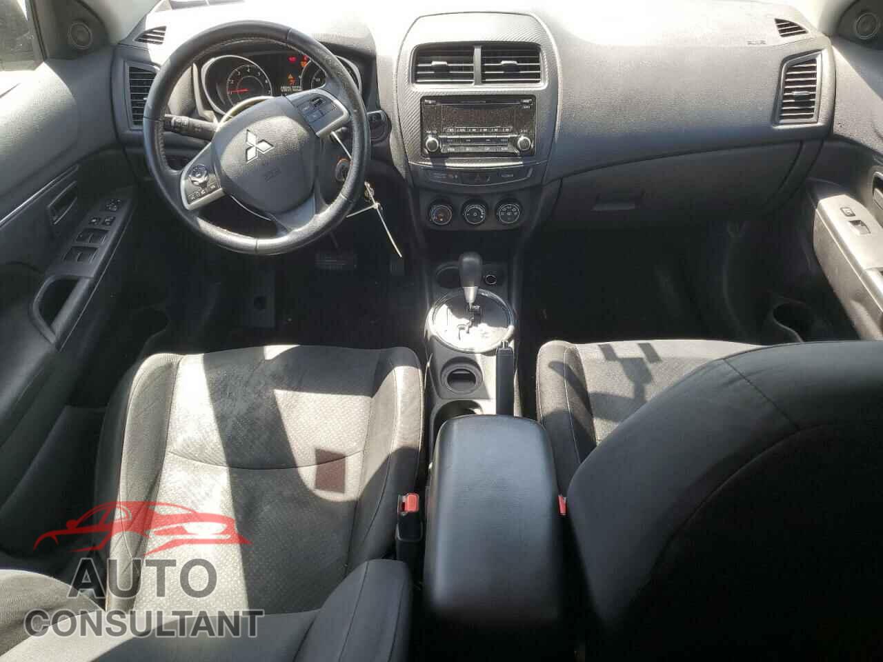 MITSUBISHI OUTLANDER 2015 - 4A4AP3AUXFE052775