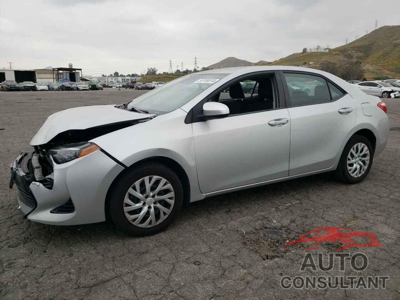 TOYOTA COROLLA 2018 - 5YFBURHE5JP839621