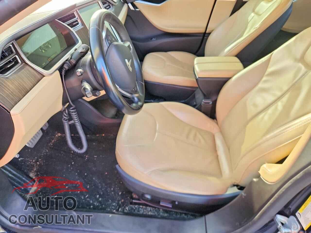 TESLA MODEL S 2013 - 5YJSA1DP2DFP27697