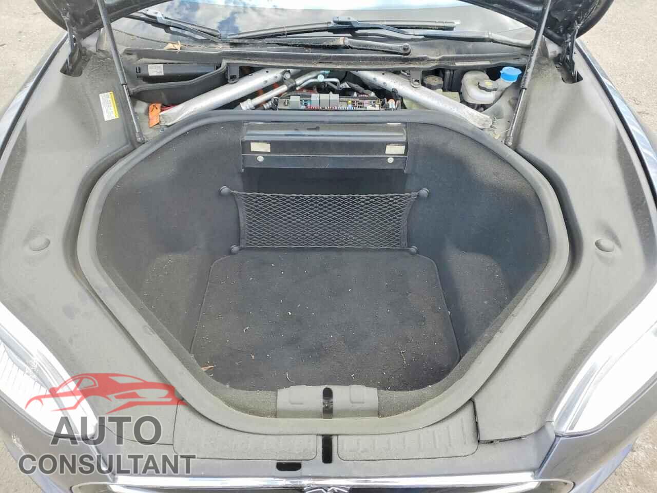 TESLA MODEL S 2015 - 5YJSA1E11FF116590