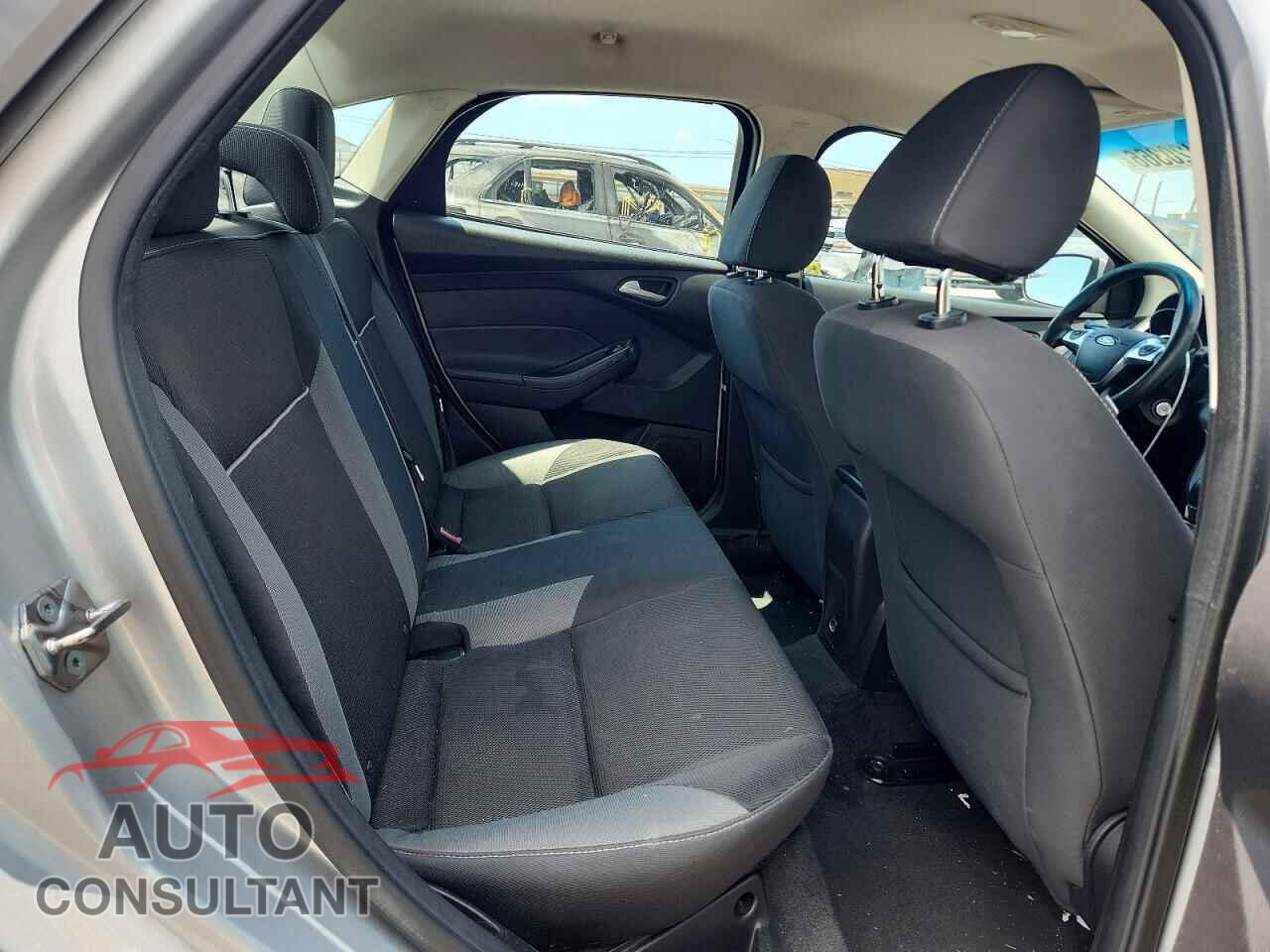 FORD FOCUS 2014 - 1FADP3F20EL265570