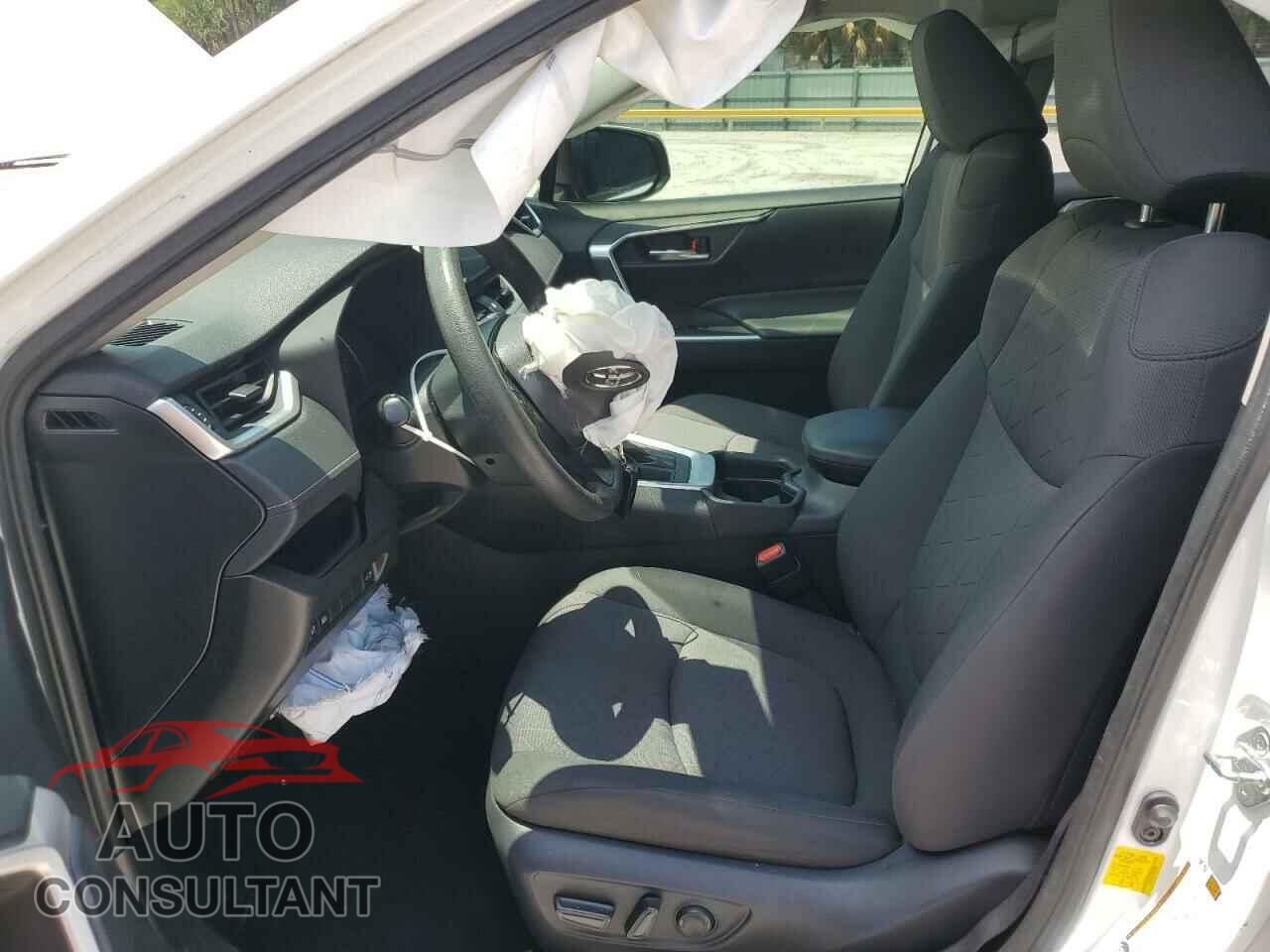 TOYOTA RAV4 2019 - JTMP1RFV2KD023603