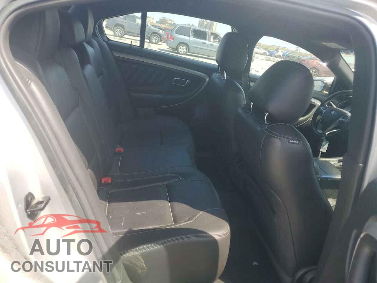 FORD TAURUS 2017 - 1FAHP2E80HG121032
