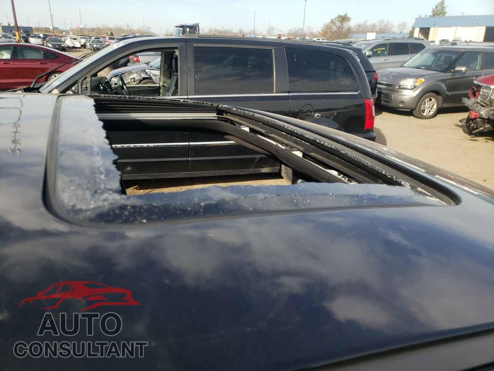 DODGE DURANGO 2018 - 1C4SDJGJ5JC276417