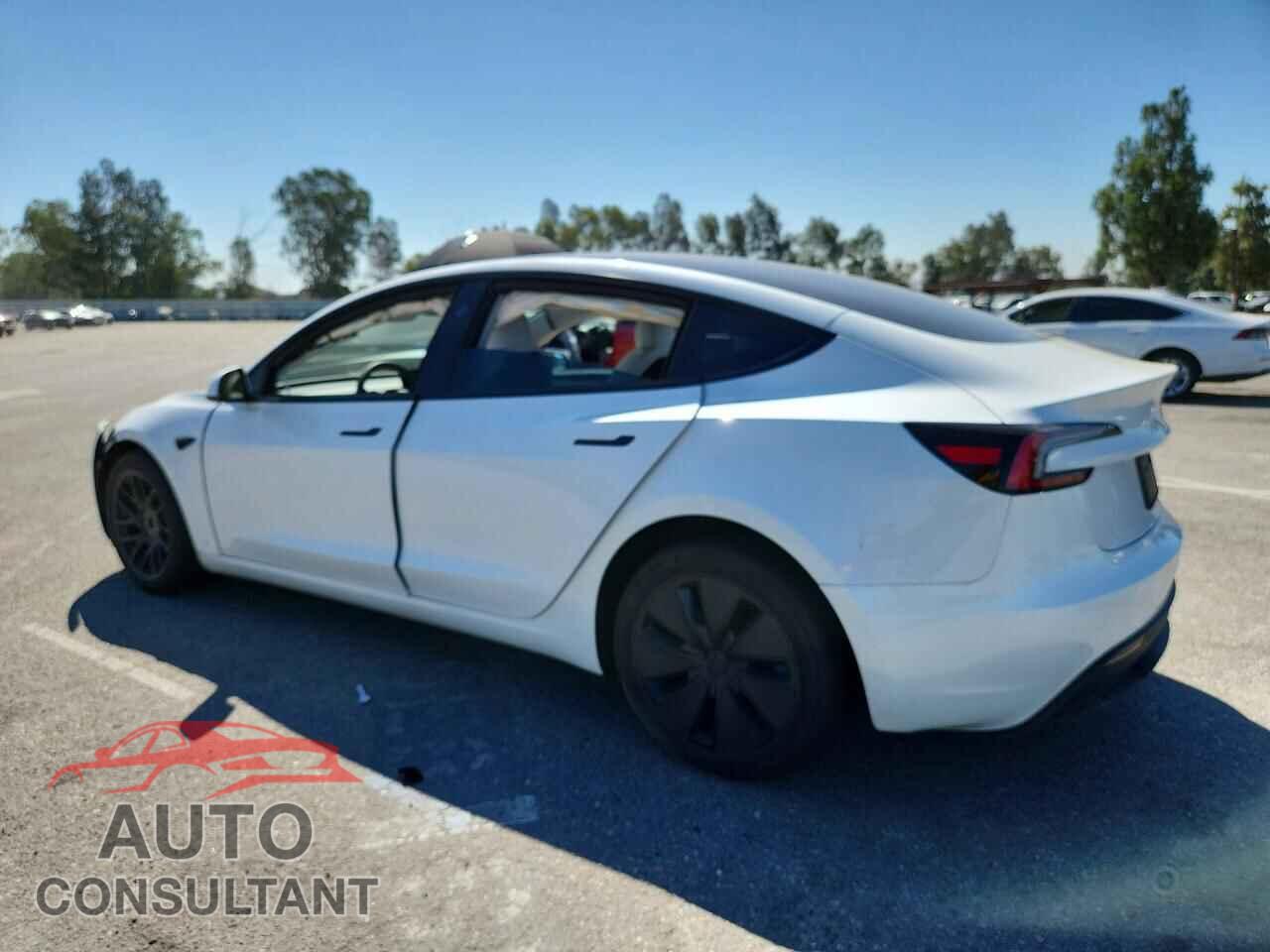 TESLA MODEL 3 2024 - 5YJ3E1EB9RF807081