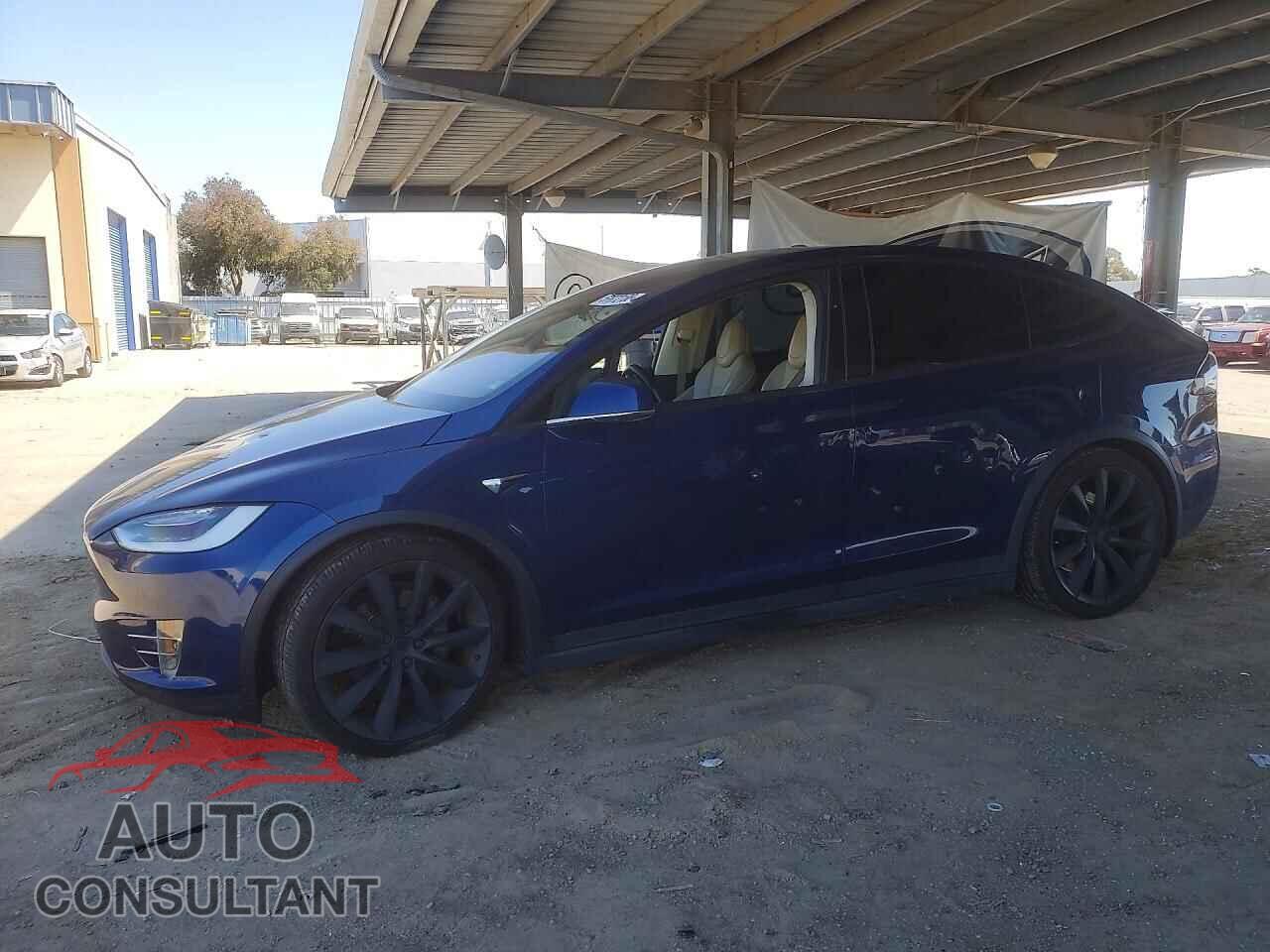 TESLA MODEL X 2017 - 5YJXCAE26HF044314