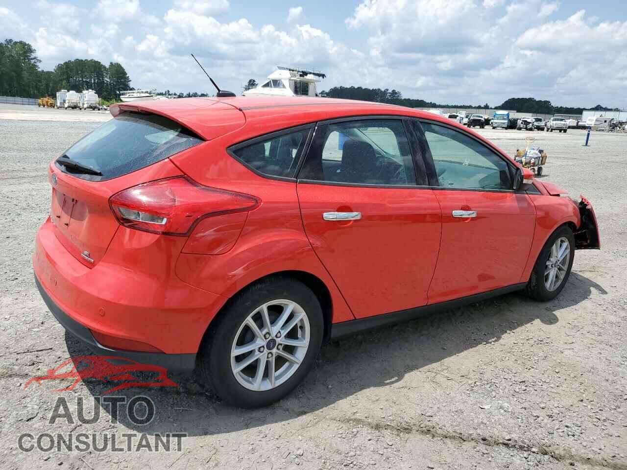 FORD FOCUS 2015 - 1FADP3K21FL366124