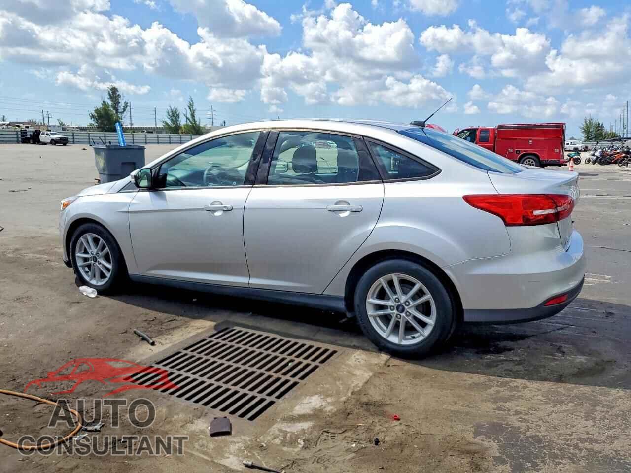FORD FOCUS 2017 - 1FADP3F26HL337845