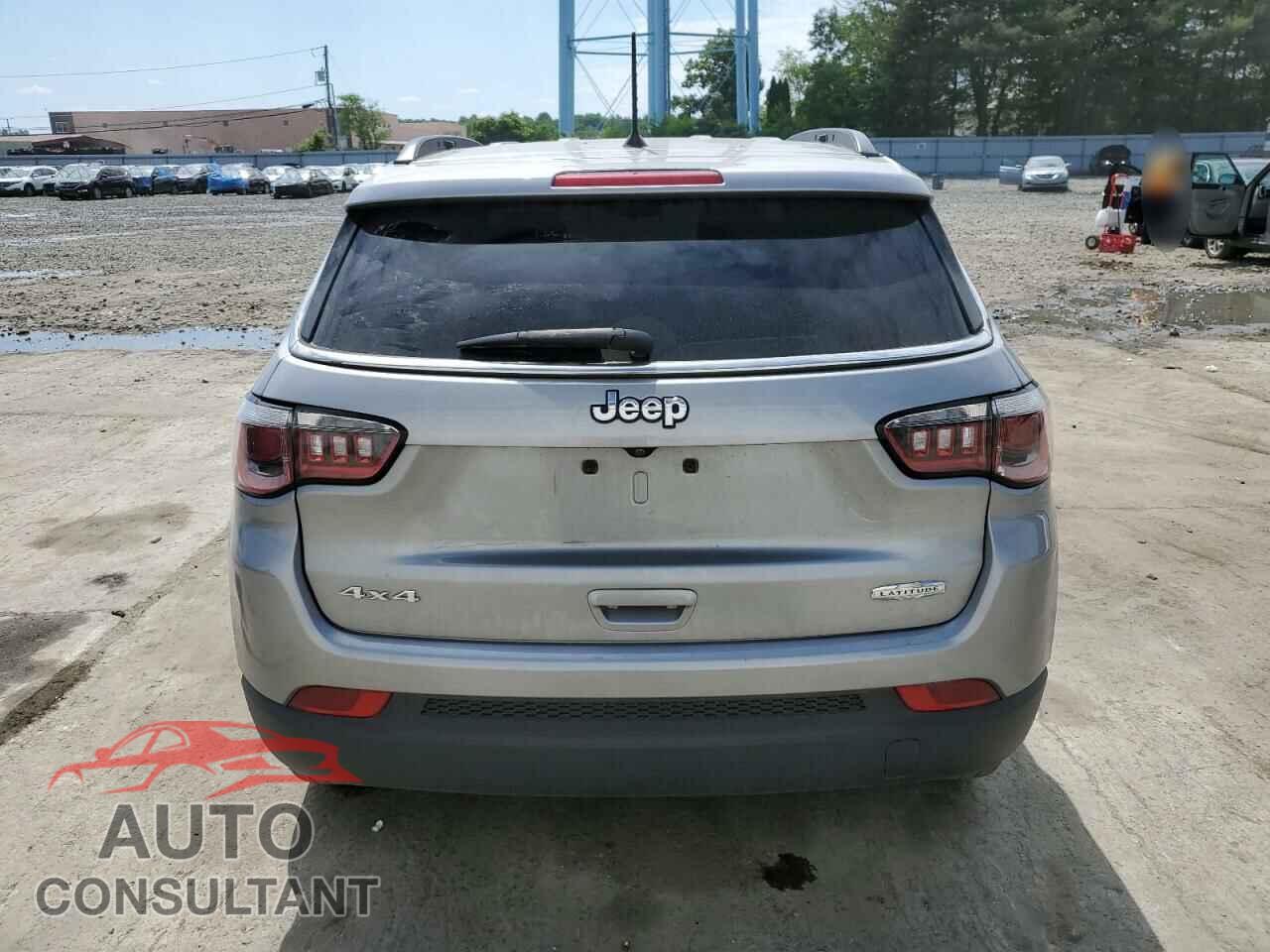JEEP COMPASS 2018 - 3C4NJDBB1JT423540