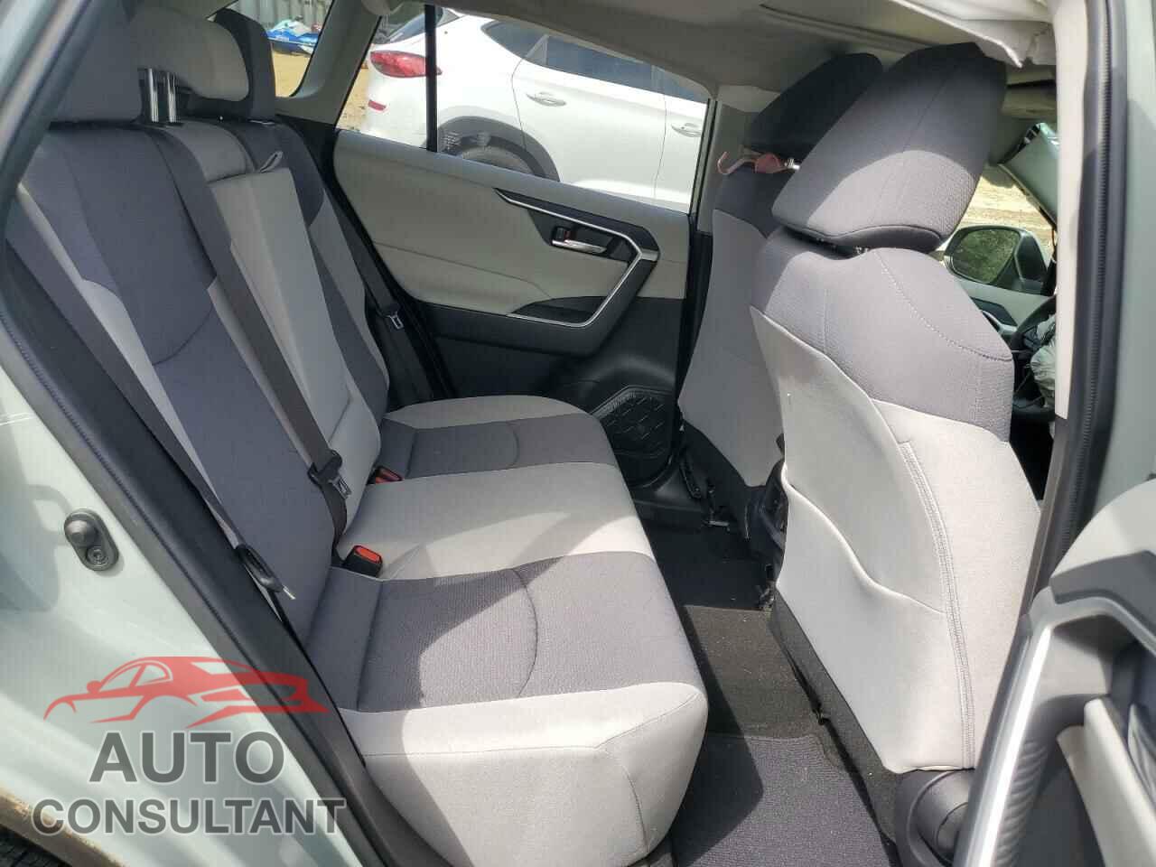 TOYOTA RAV4 2019 - JTMP1RFV6KD024642