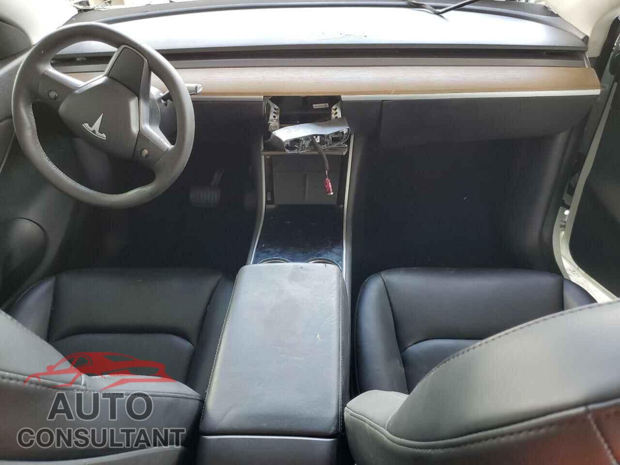 TESLA MODEL Y 2021 - 5YJYGDEEXMF060725
